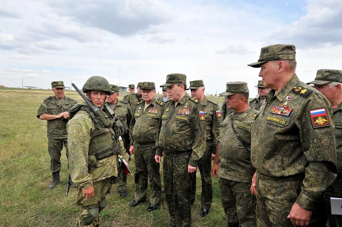 Если войска западных стран войдут. ВДВ Южный военный округ. Мотострелковые бригады Западного военного округа. Начальник штаба ЮВО 2022. 90-Я Гвардейская танковая дивизия.