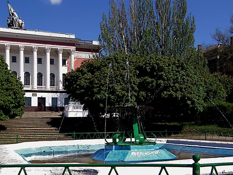 Марганец днепропетровской. Город Марганец Днепропетровской. Дворец культуры Марганец. Марганец город на Украине. Марганец в Днепропетровской обл..