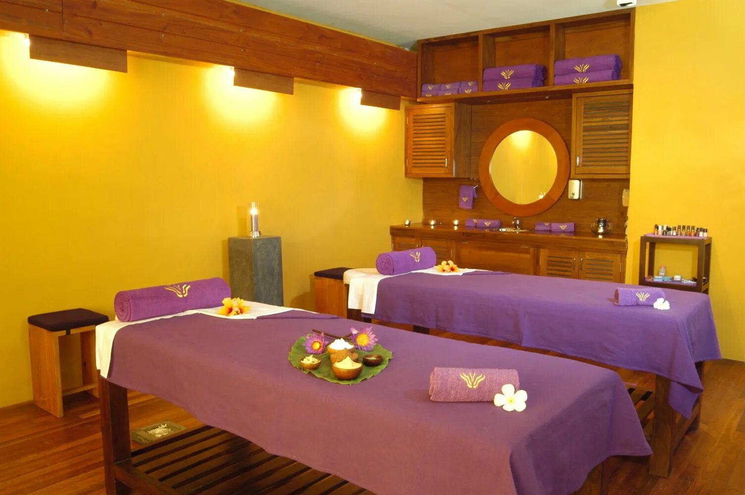 Tangerine beach hotel 4 калутара. Tangerine beach hotel 4. спа центр жасмин бауманская. tangerine 4*и royal palm 5*на одной территории. спа-центре «жасмин бакунинская ул., 1728, москва.