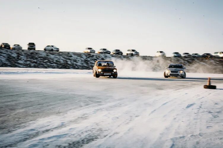 Double drift. Toyota Altezza зимний дрифт. Зимний дрифт Ауди б6. Зимний дрифт Тойота Камри. Истра дрифт зимний.