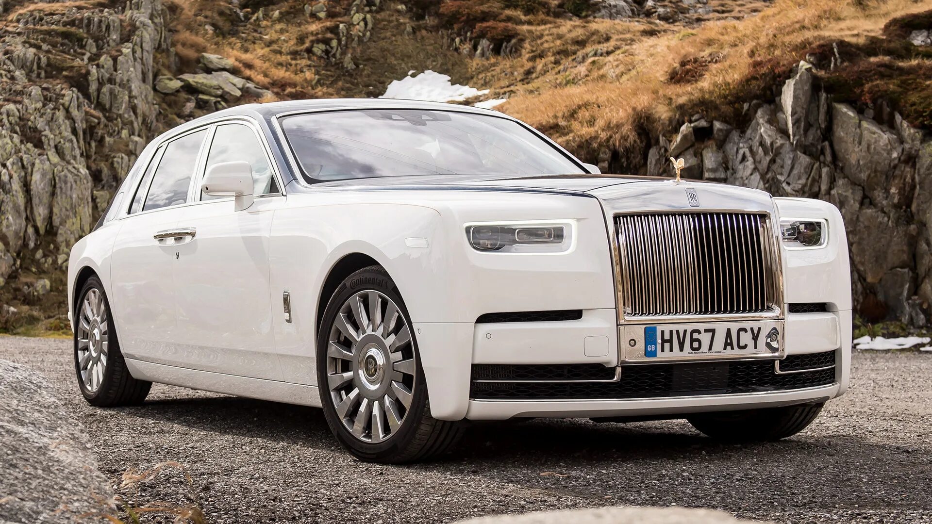 Роллс телефон. Роллс Ройс 2022. Rolls Royce Phantom 2022. Rolls Royce Phantom 2020. Rolls Royce Phantom 2021 белый.