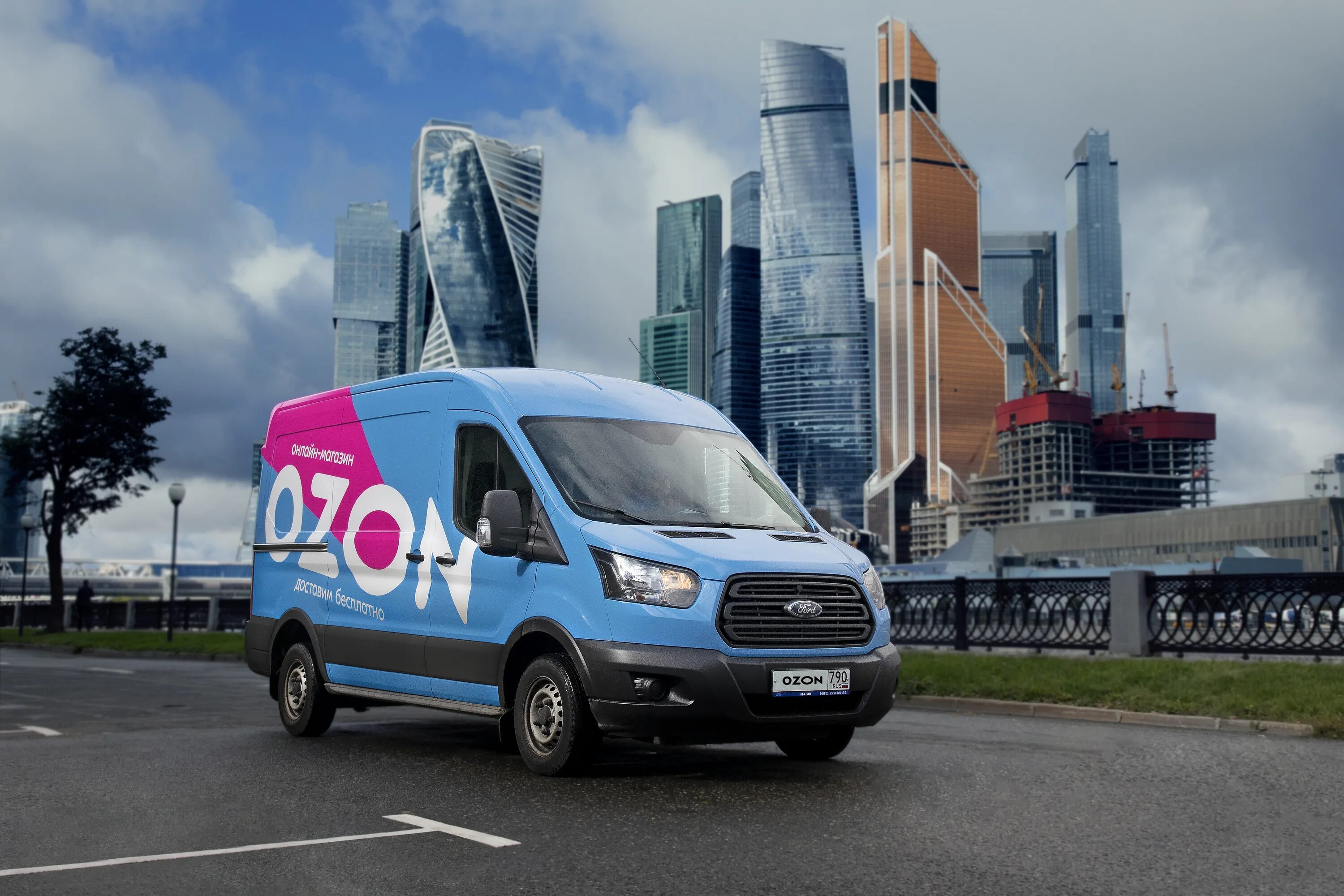 Озон трафик. Ford Transit OZON. Форд Транзит Озон. Фургон Озон. Машина Озон.