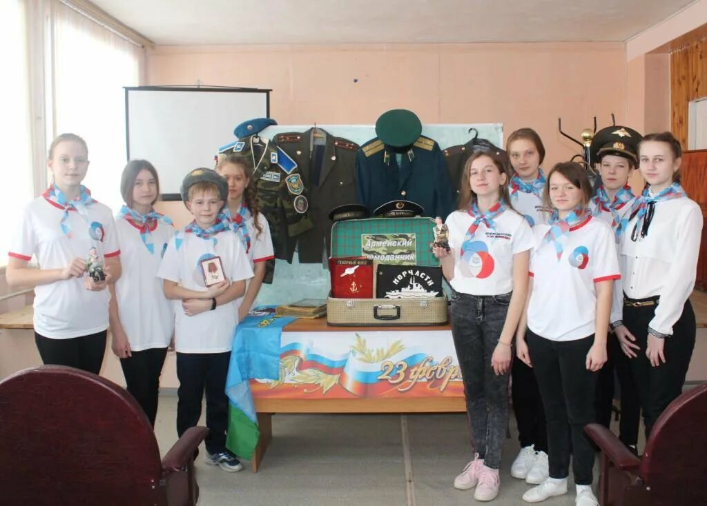 Юнармия таврическая школа. Детские военно патриотические движения. А рау. Мбоу сош р. Каждый класс в школе отряд.
