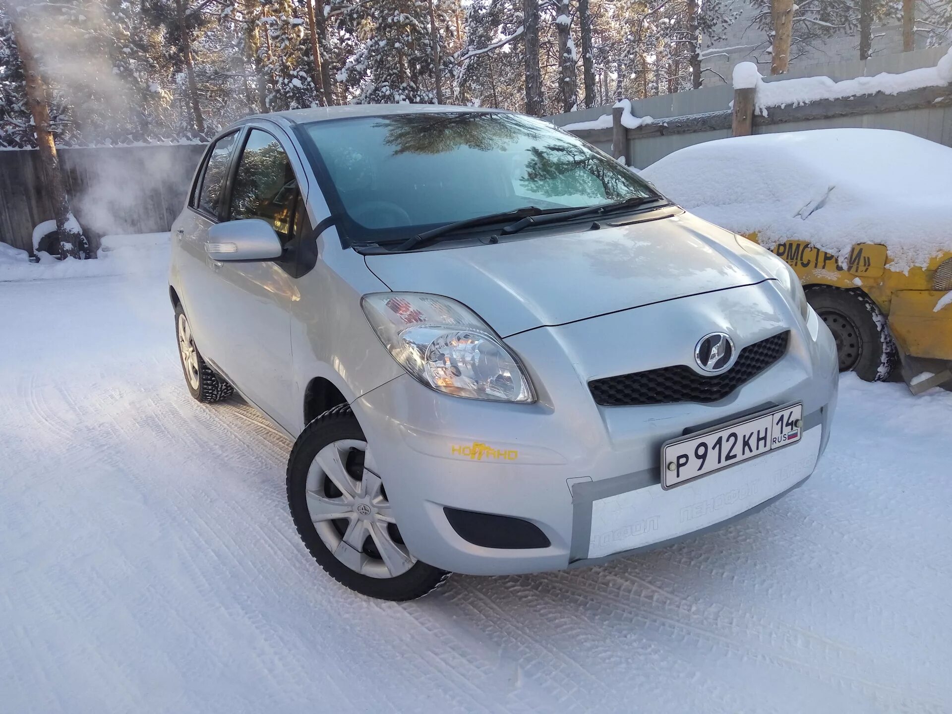 Тойота Витц 1.3. Vitz 90. Тойота Витц зимой. Toyota Vitz 2008 Side.