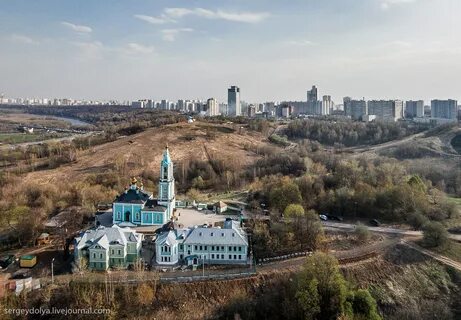 Храм на холмах в крылатском