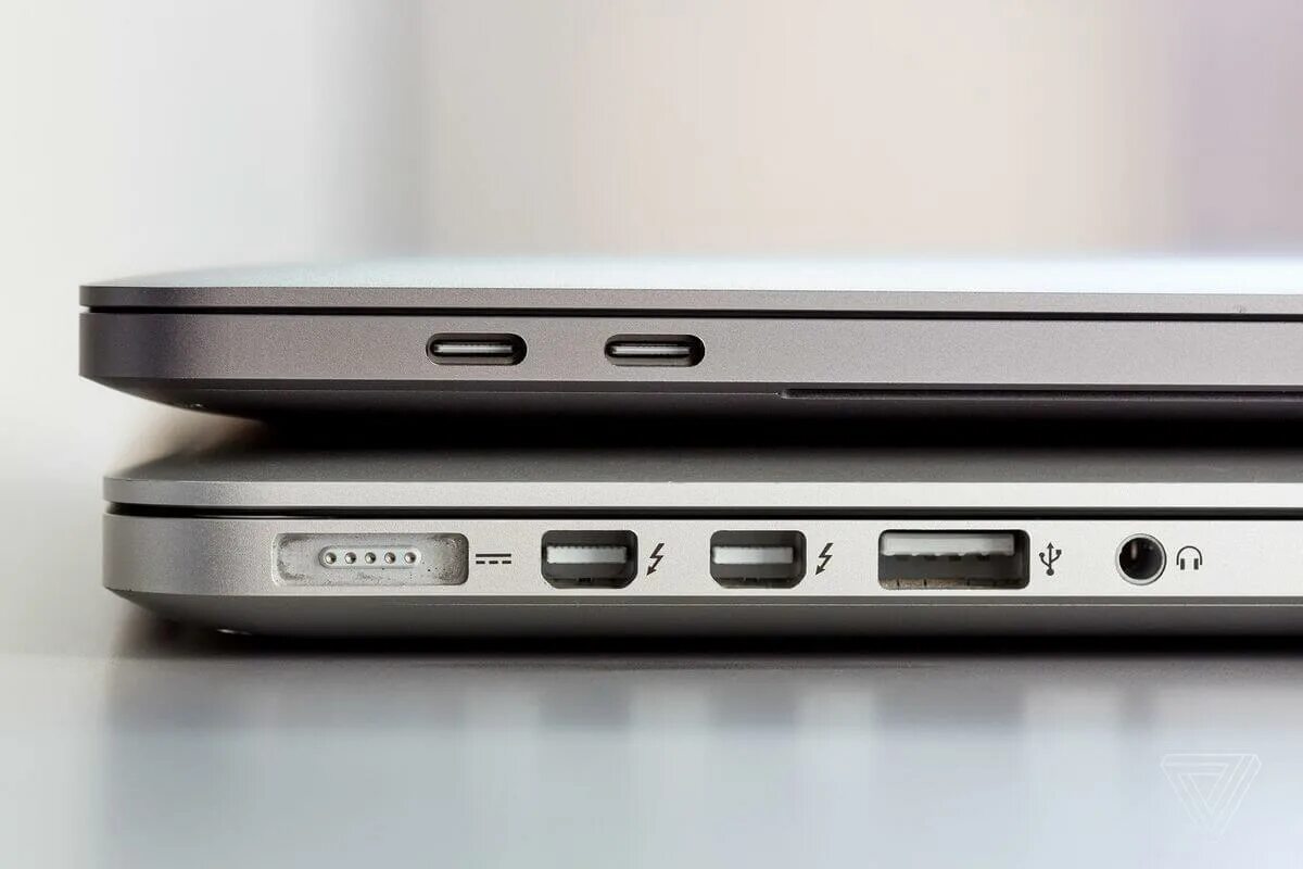 Какой разъем у 15 про. Макбук эйр 2012 разъемы. макбук про 2025 разъемы. macbook pro 2025 разъемы. macbook pro 16 2025 разъемы.