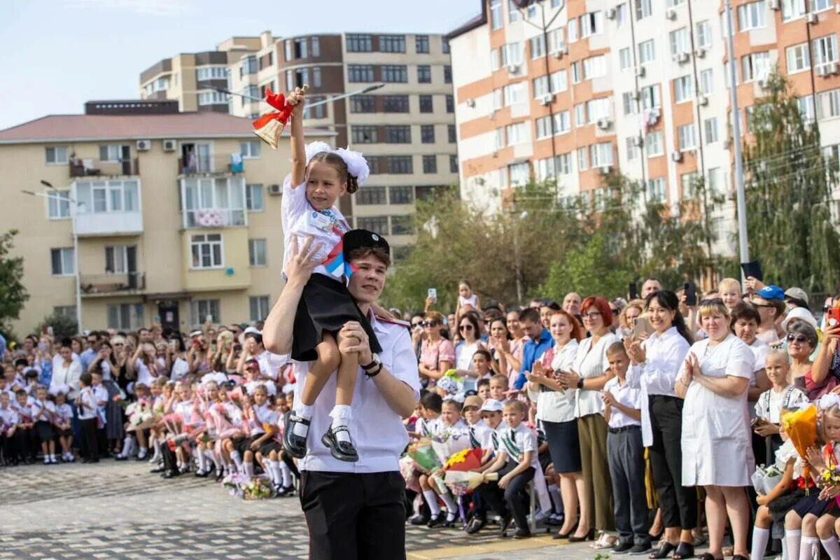 Гимназия Сириус Анапа. Гимназия Эврика Анапа. Гимназия Эврика Анапа Горгиппия. Гимназия Эврика Анапа новая школа.