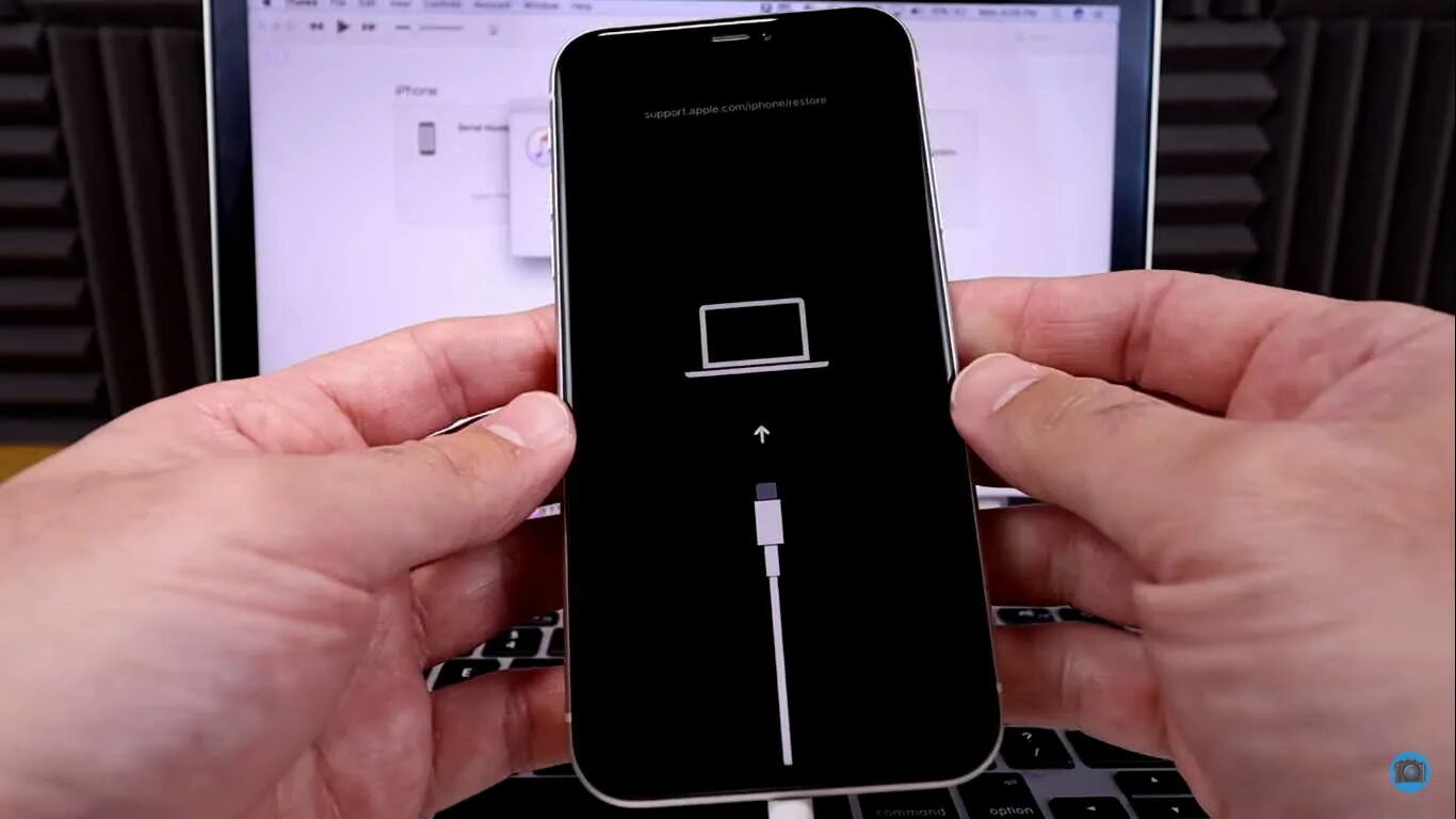 Айфон перезагружается и не включается. Hard reset iphone 11. Hard reset iphone 13. Жесткая перезагрузка iphone 11. Хард ресет айфон 11.
