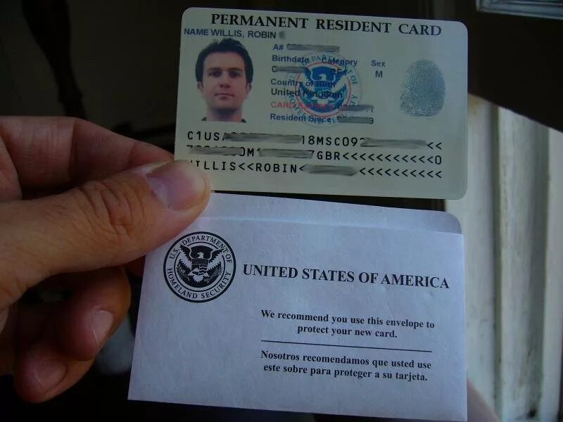 Что делает грин карта. Permanent Resident Card USA. Вид Грин карты. Американская Грин карта. Вид на жительство США.