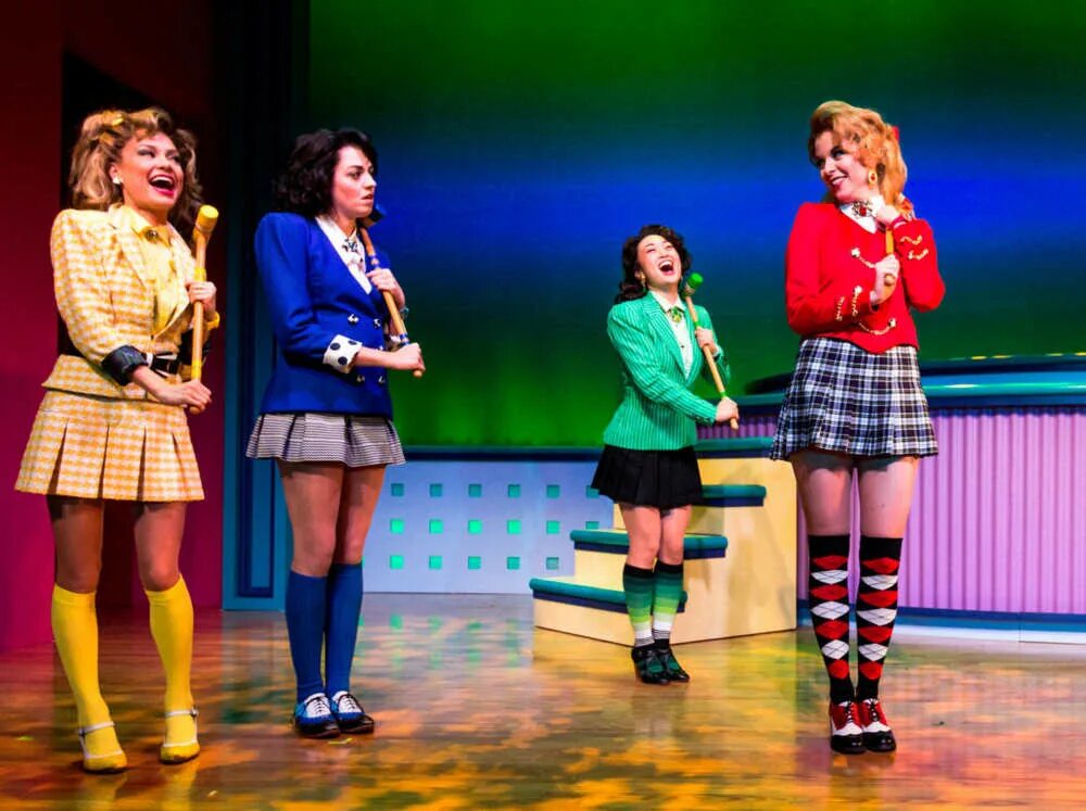 The heathers мюзикл 2022. Смертельное влечение хизер мюзикл. Хезер митчелл мюзикл 2022. Смертельное влечение мюзикл. Heathers: the musical rider university 2018.