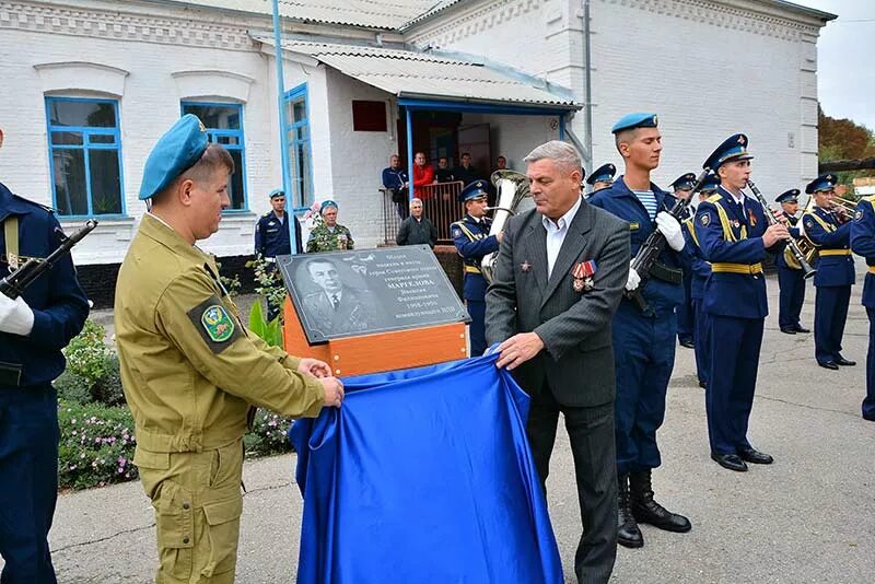 Новости славянска на кубани сегодня последние свежие. 5 Школа Славянск на Кубани. Славянск школа 5. Славянск на Кубани 5 школа фото. Союз ветеранов г Славянск на Кубани.