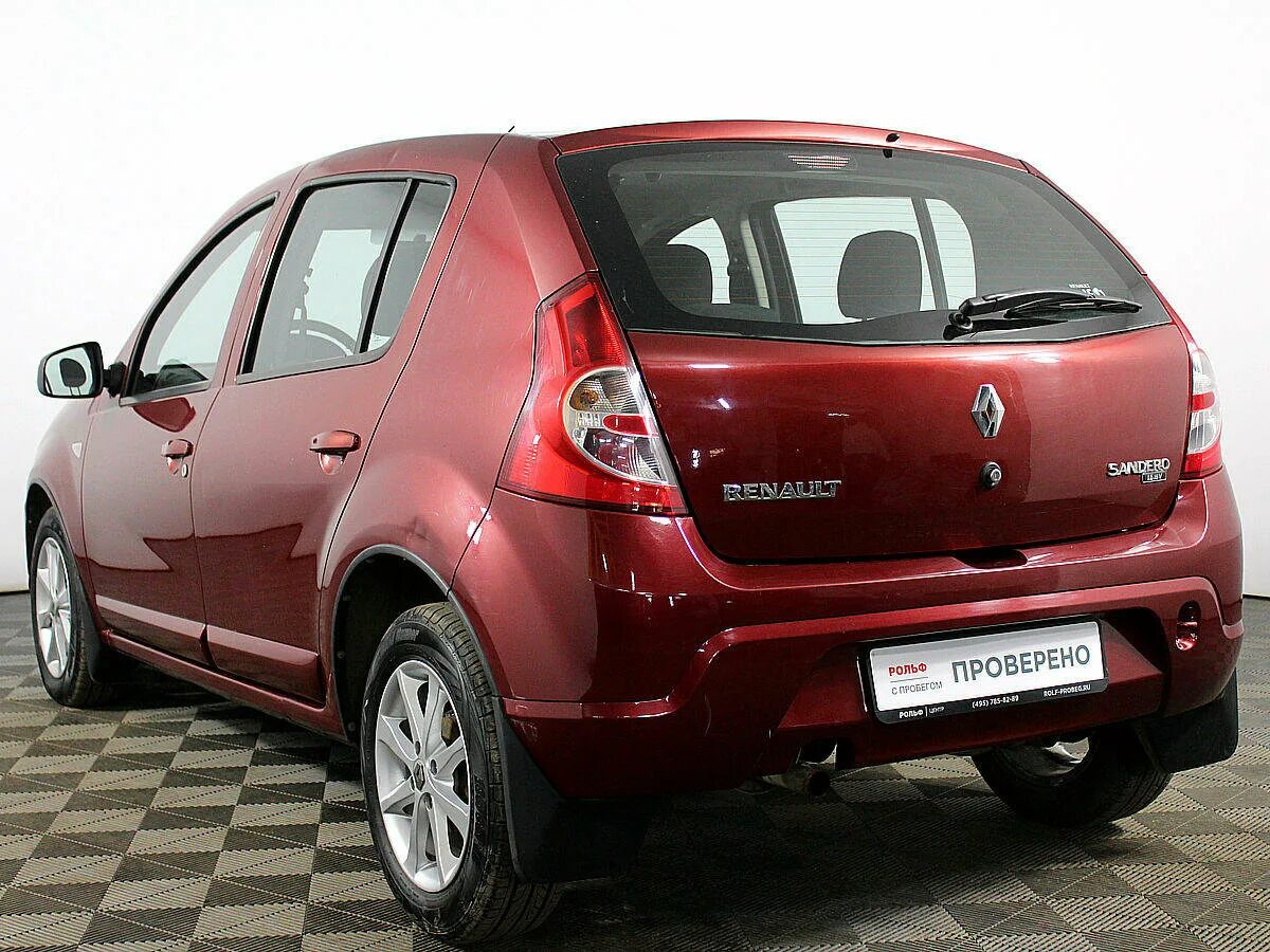 Сандеро машина купить. Renault Sandero 2011. Рено Сандеро золотой 2011. Рено Сандеро красный. Рено Сандеро 2013 красный.