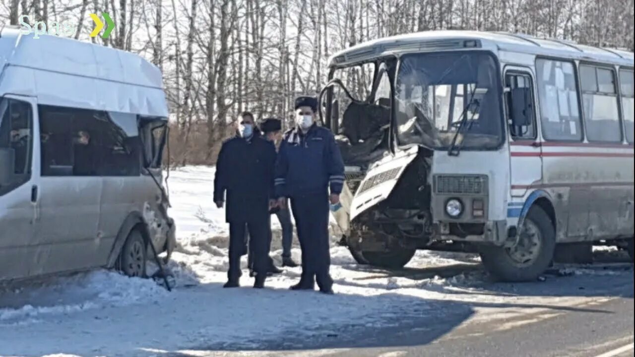 Тула дтп автобус. Авария автобуса алексин тула. дтп в тульской области с участием автобуса. авария тулски облст автобус. авария в тульской области с микроавтобусом.