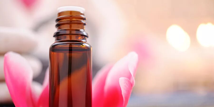 Essence flowers. Милька цветок. Essence tiande. Эфирные масла. Масло герани фото.