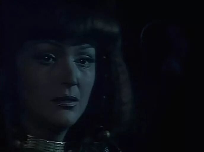 в роли аллы