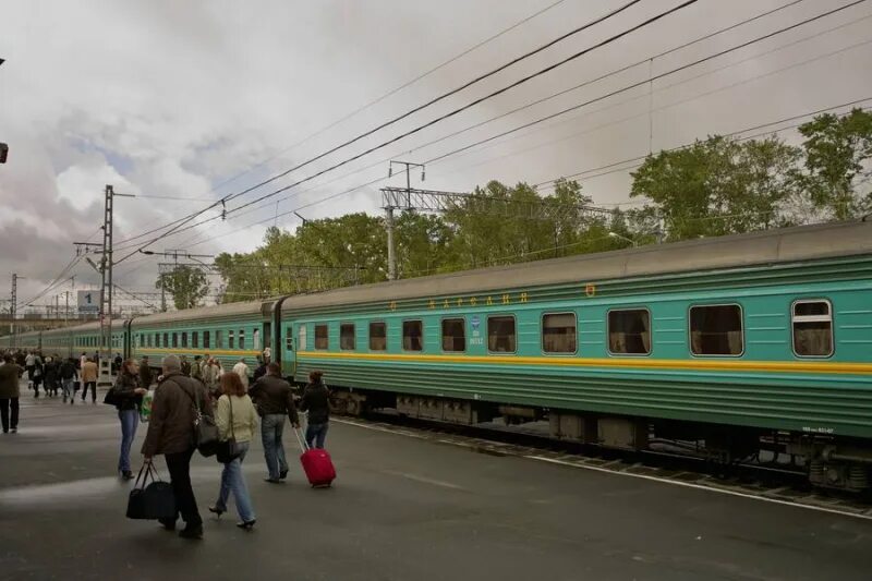 Сколько поезд стоит в петрозаводске. Поезд 018а москва петрозаводск фирменный карелия. фирменный поезд карелия москва петрозаводск. фирменный поезд карелия 018а. фирменный поезд №17 карелия.
