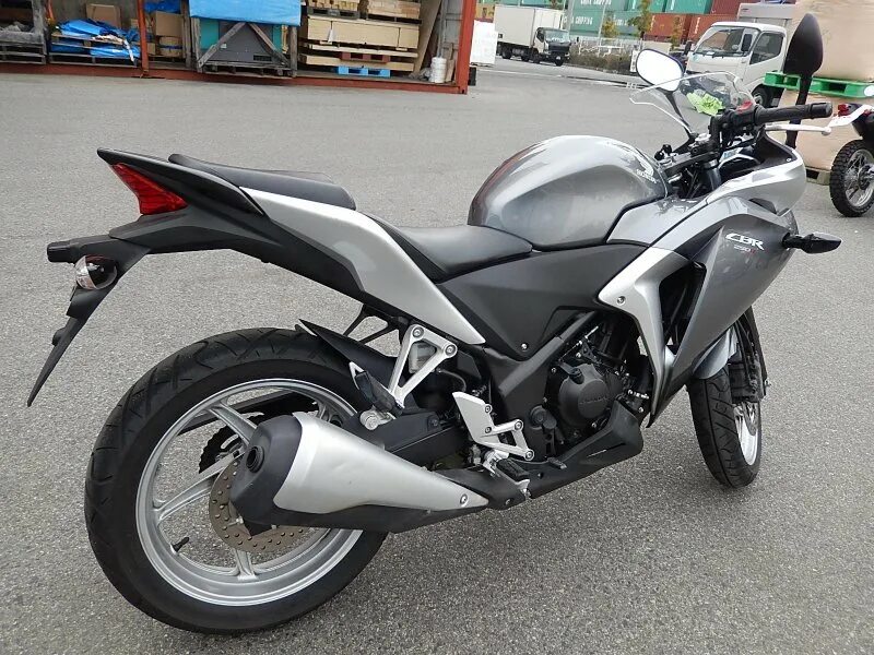 Купить honda 250. Honda 250 кубов. Хонда МС 17 250 кубов. Хонда 250 кубов Дорожник. Хонда свх 250 кубов.