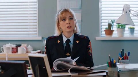 Девушки с макаровым