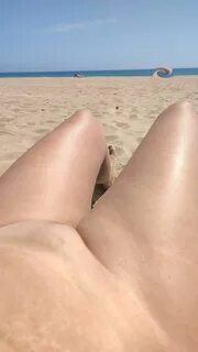 Mujer playa nudista