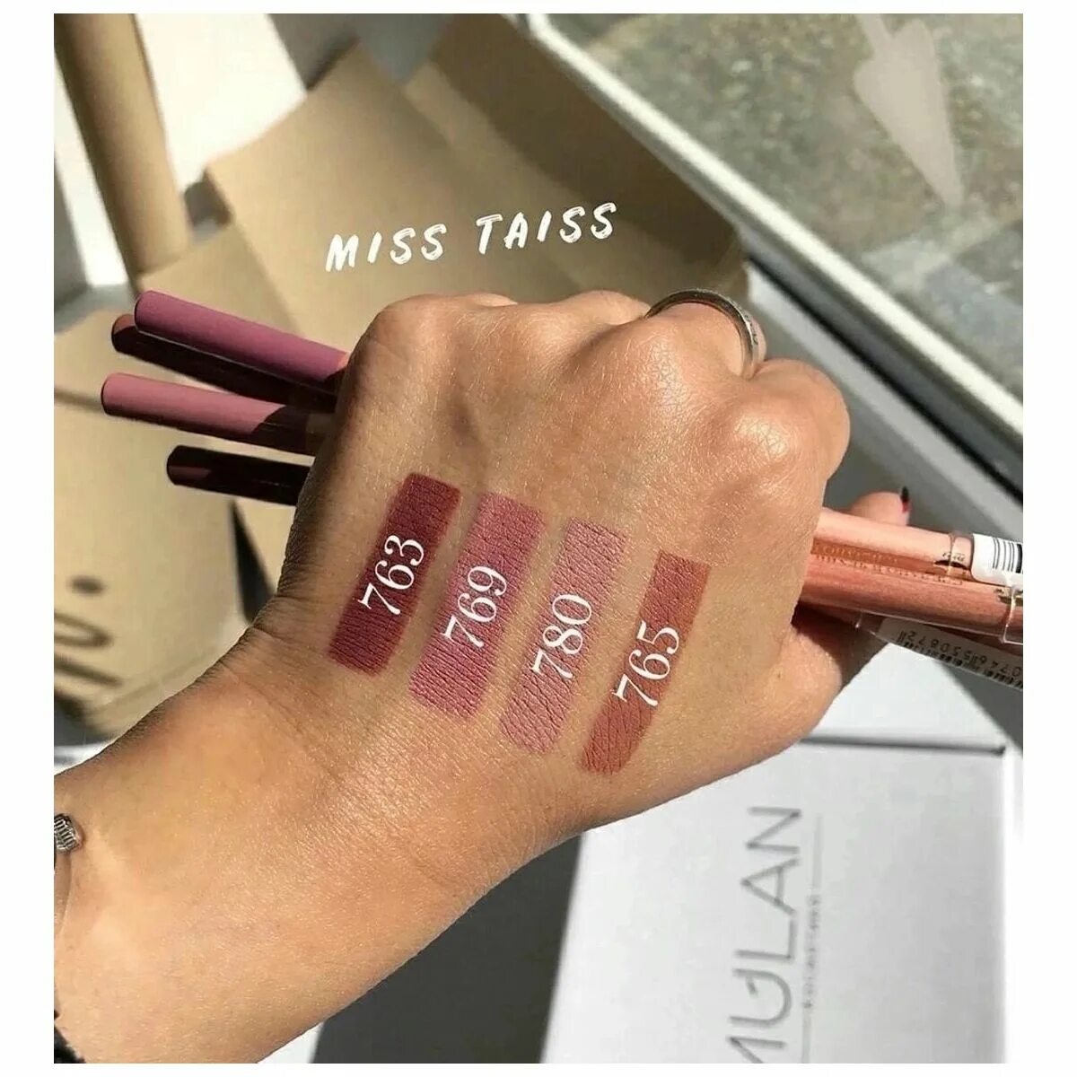 Карандаш для губ Miss tais 780. Tais 780