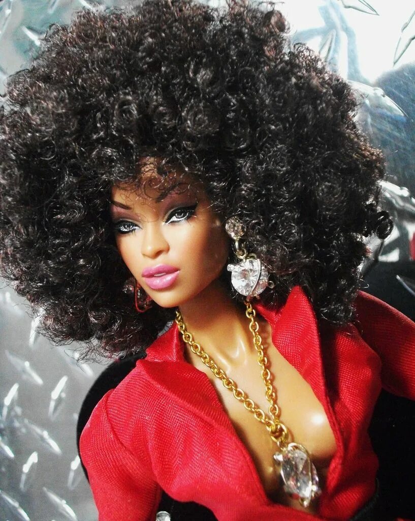 Барби Экстра афро. Кукла Барби Экстра афроамериканка. Кукла Барби looks афро. Барби афроамериканка 90-х. 90 негритянки