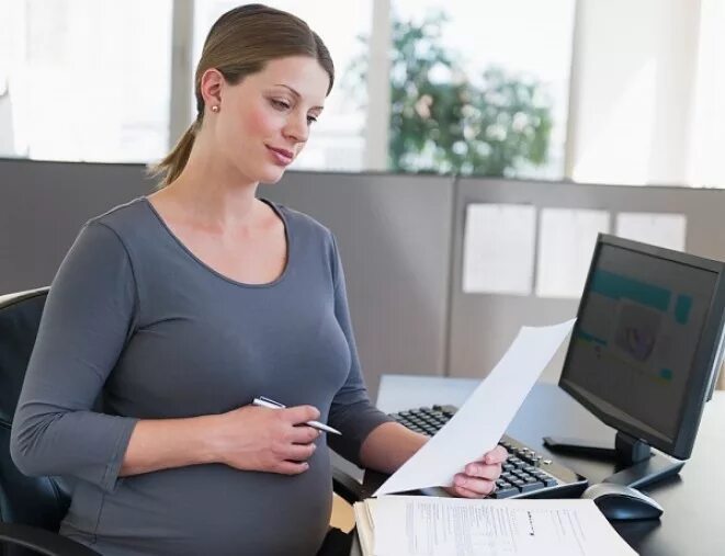 Неработающая женщина получает декретные. Беременность отпуск. Отпуск по беременности и родам. Отпуск по бир женщины.