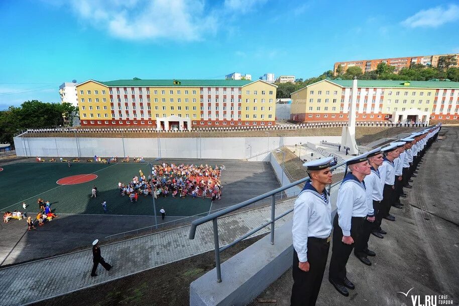 выпуск товвму 2017. товвму им макарова владивосток. тихоокеанский военно-морской институт во владивостоке. тихоокеанское училище. товвму 2020.