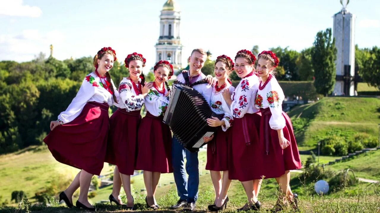 Слушать украинскую песню веснянка. Выйди выйди иванку текст. Слушать украинскую песню веснянка. Слушать украинскую песню веснянка. Слушать украинскую песню веснянка.