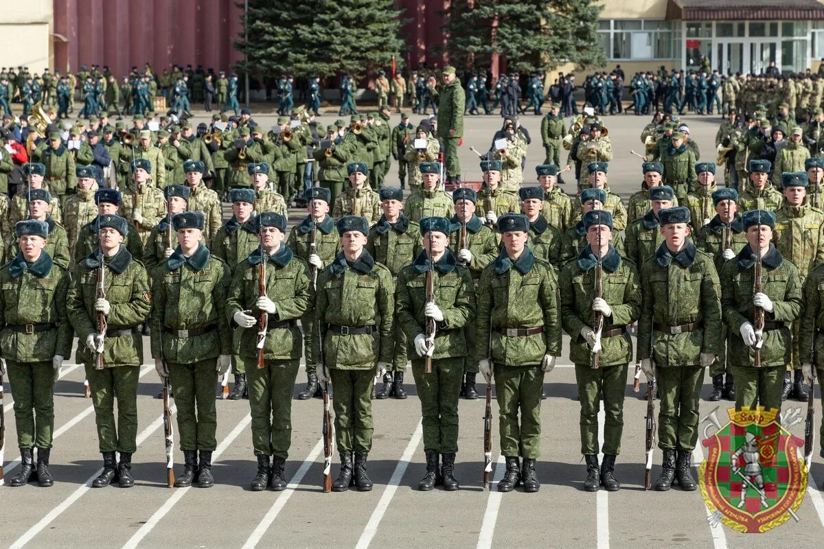 Алабино тренировка к параду 2020. Парад вдв 2021 алабино. 9мая2022 парад победы истра. Академия мчс парад 2021. Подготовка к параду 2020.