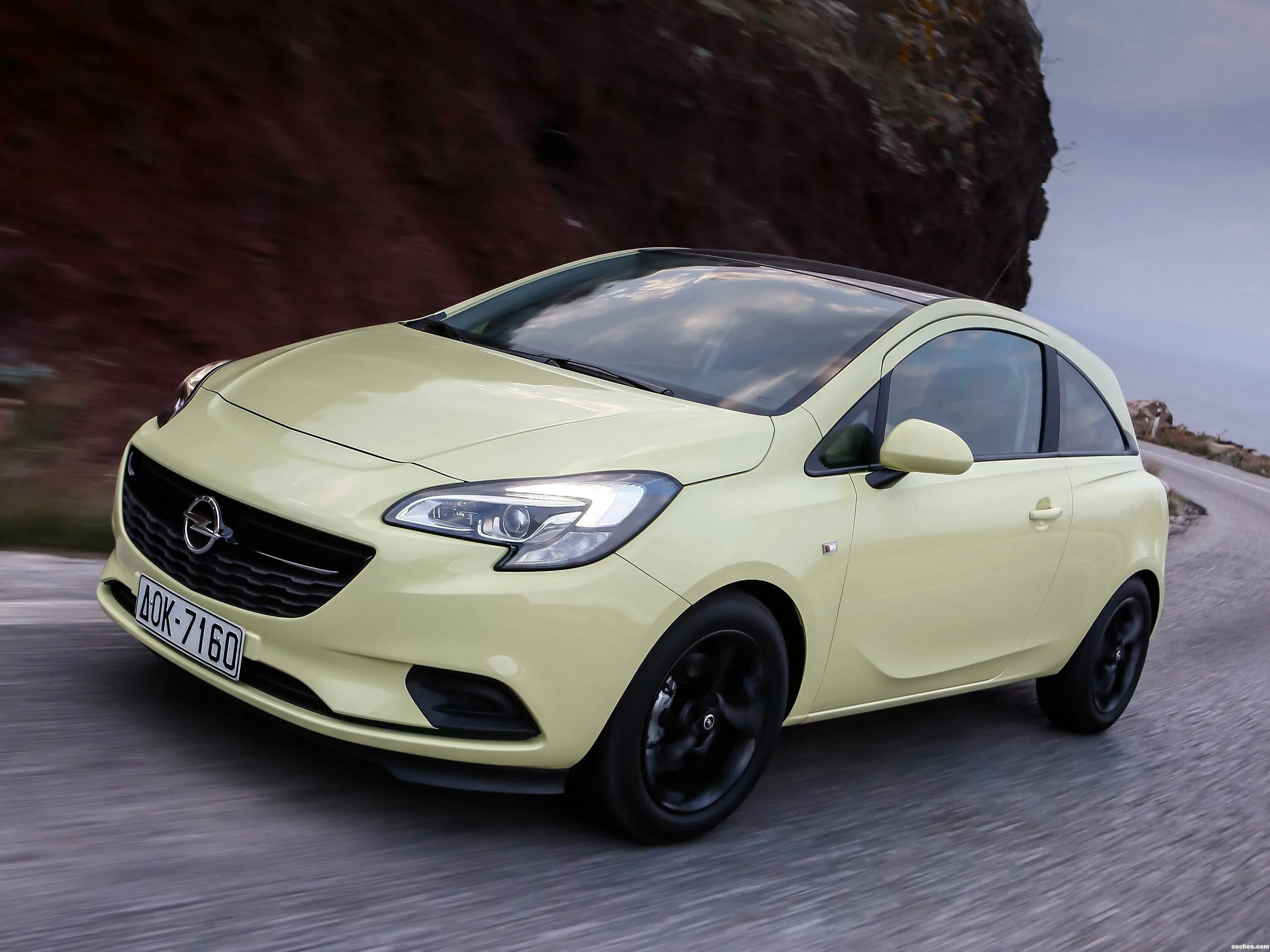 Купить опель в германии. Opel Corsa 3d. Opel Corsa Color Edition. Опель Корса е 3-х дверная. Opel Corsa 1.4 at, 2012,Color Edition.