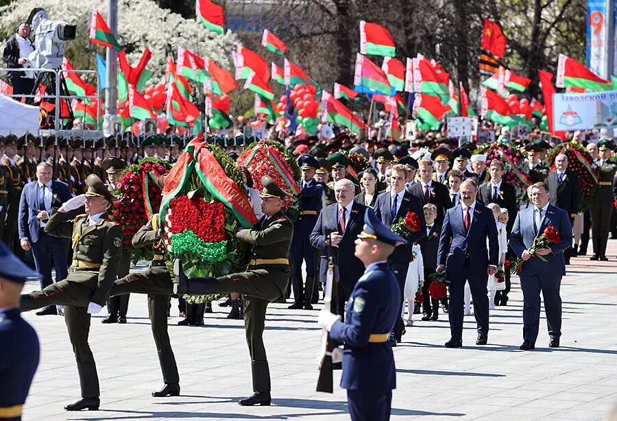 1 май минск. Парад Победы в Белоруссии 2022. Минск парад Победы Лукашенко. Минск 9 мая 2022. Площадь Победы Минск 9 мая.