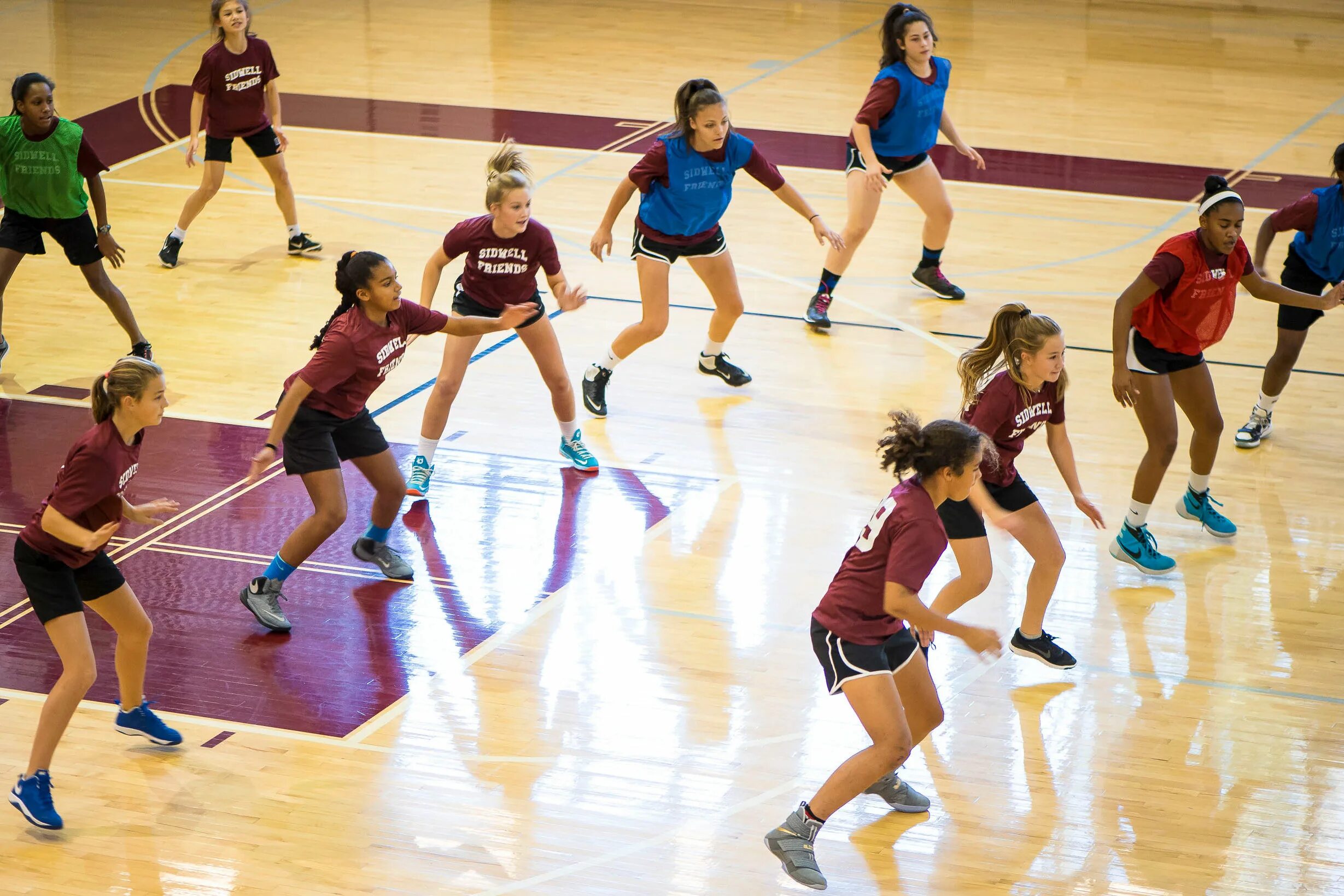 Physical e. Физ ра в Британии. Физкультура в Великобритании. Pe class. Middle School Gym class.