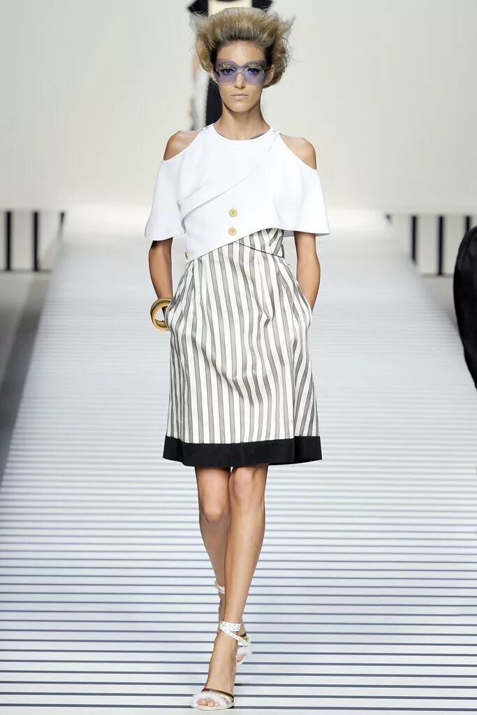 Модели collection. Fendi Spring 2012 Milan Fashion. Стиль Фенди. Фенди коллекция 2023. Фенди коллекция платьев.