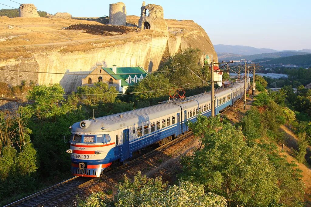 Инкерман 1. Крымская железная дорога Севастополь. Крымская железная дорога в Симферополе. Мекензиевы горы Севастополь. Крымская железная дорога Симферополь-Севастополь.