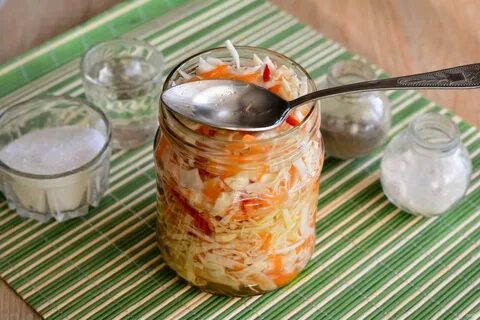 Капуста маринованная горячим