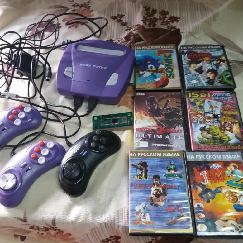 консоль игровая ps4. Microsoft xbox one. Sony playstation игровая приставка с gta 5. магазин игровых консолей. где магазин приставок.