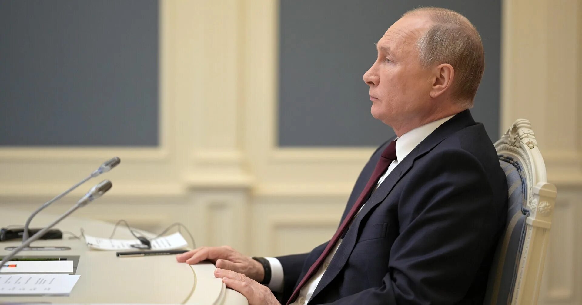 Глава государства он выступает