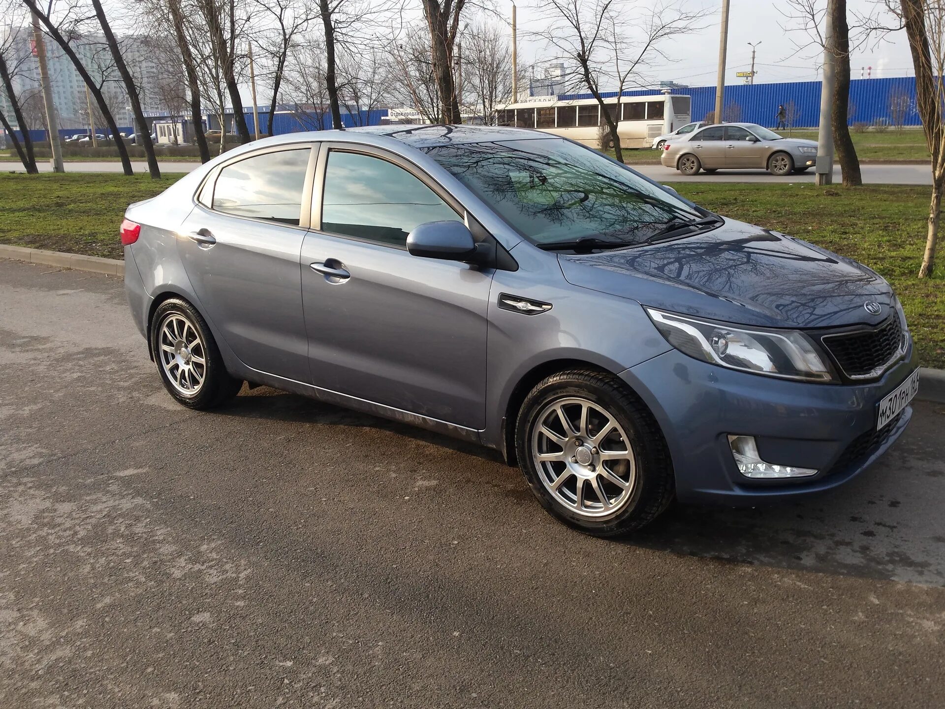 Рио 3 r16. Kia Rio диски r16. Kia Rio 3 r16. Слик r16 Kia Rio 3. Киа Рио 3 на 16 дисках.