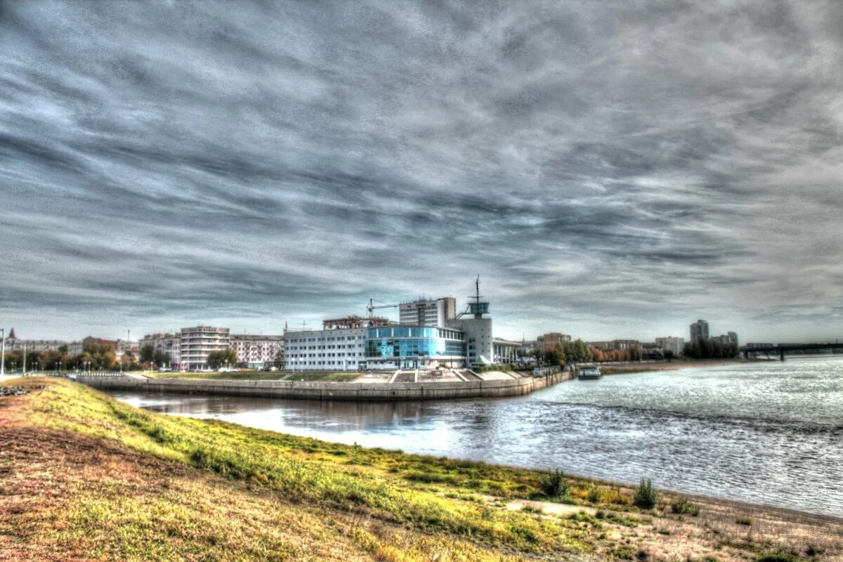 г омск ул иртышская набережная. фото набережной омск. набережная реки иртыша 10. набережная иртыша. фото набережной омск.