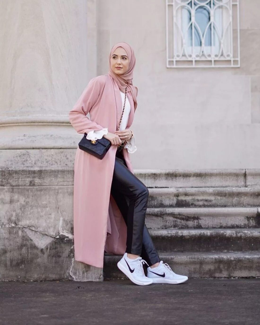 Hijab Moda 2022 одежда Повседневная. Хиджаб Абая 2022 мода. Musulmanka xidjab мода стиль Pink 2022. Хиджаб Фешион.