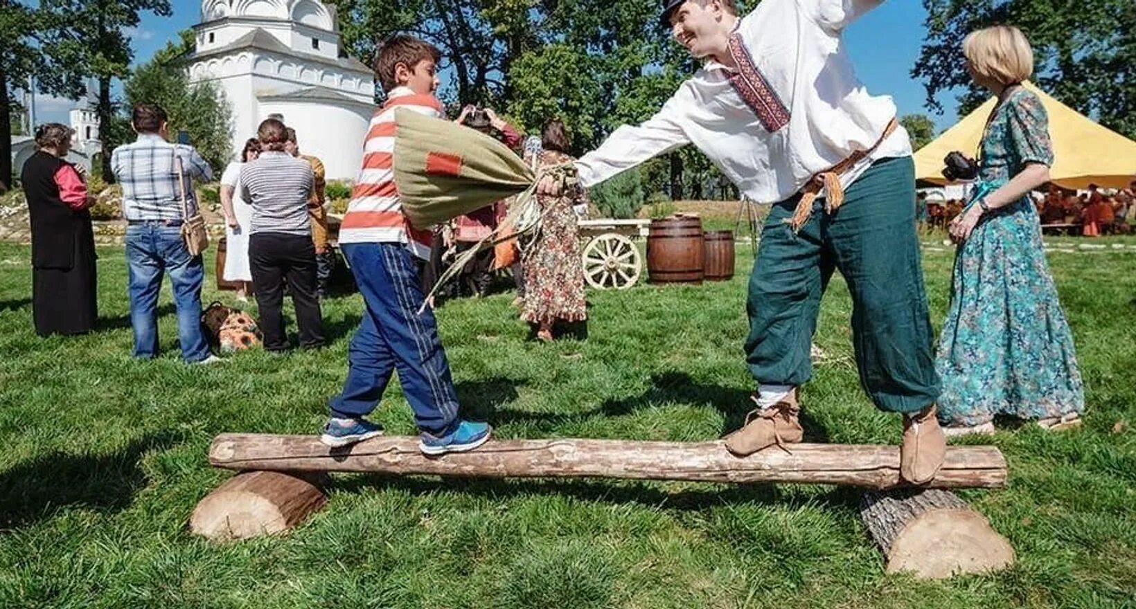 Народные игры. Народные забавы. Праздник народных игр. Праздник в русском народном стиле.