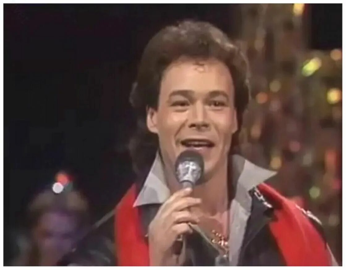 Михаил муромов яблоки на снегу. Михаил муромов. Кто поет яблоки на снегу. Михаил муромов 2022. Михаил муромов 1987 - яблоки на снегу.