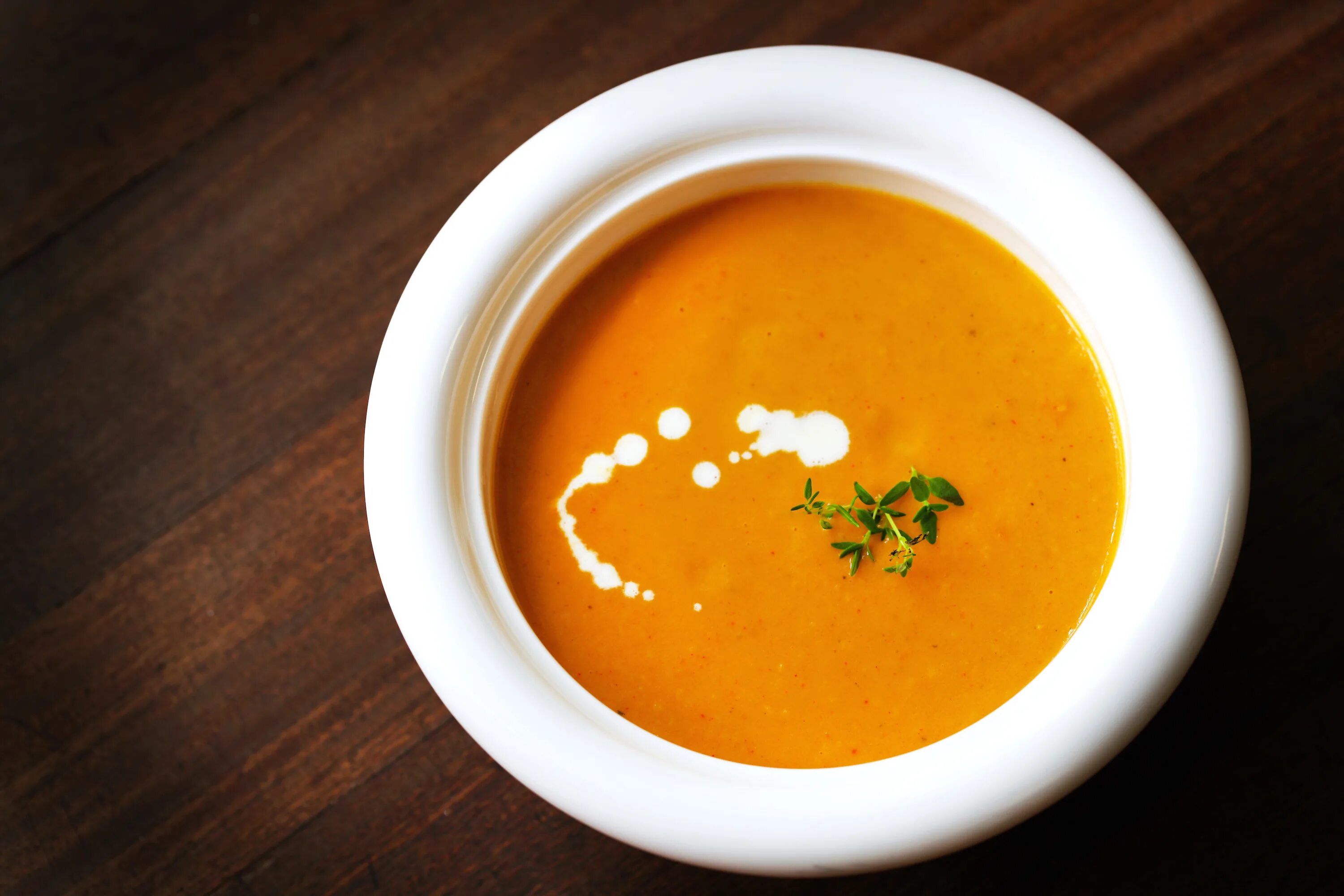 Суп из батата. Крем суп батат. Крем суп из батата. Суп пюре из батата. Морковный крем суп.