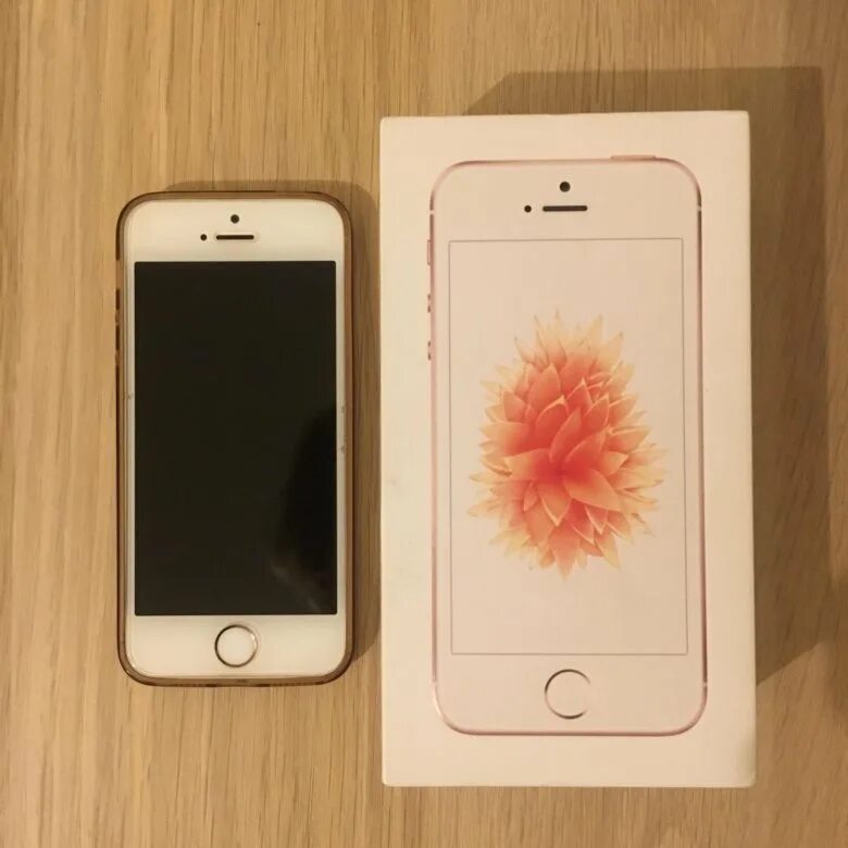 Apple se gold. Iphone se Gold. Айфон се золотой 128 ГБ. Iphone se Rose Gold. Айфон se золотой.