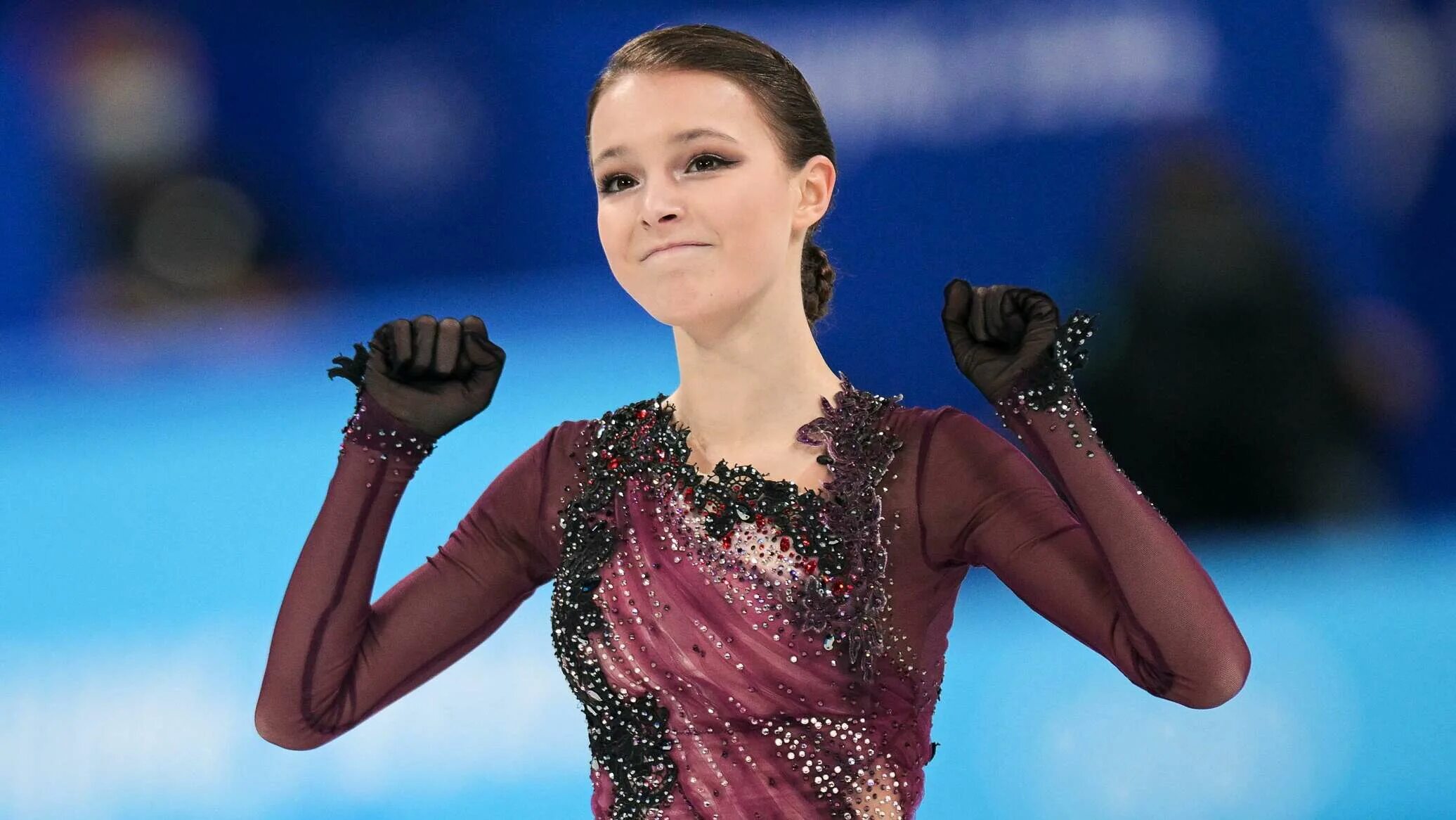 Российская олимпийская фигуристка. Камила валиева фигурное катание 2022. Российская олимпийская фигуристка. Саша фигуристка 2022. Российская олимпийская фигуристка.