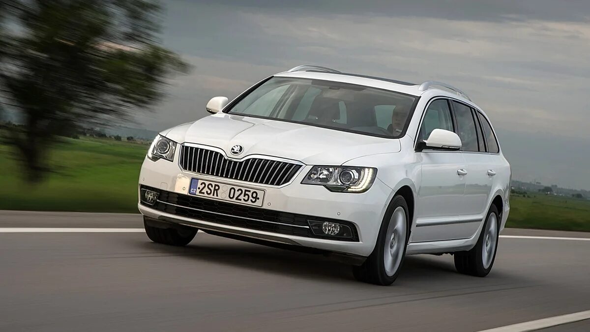 Шкода страна производства. Skoda Superb Combi 2013. Шкода Суперб универсал 2013. Шкода Суперб 2013. Шкода Суперб 2014.