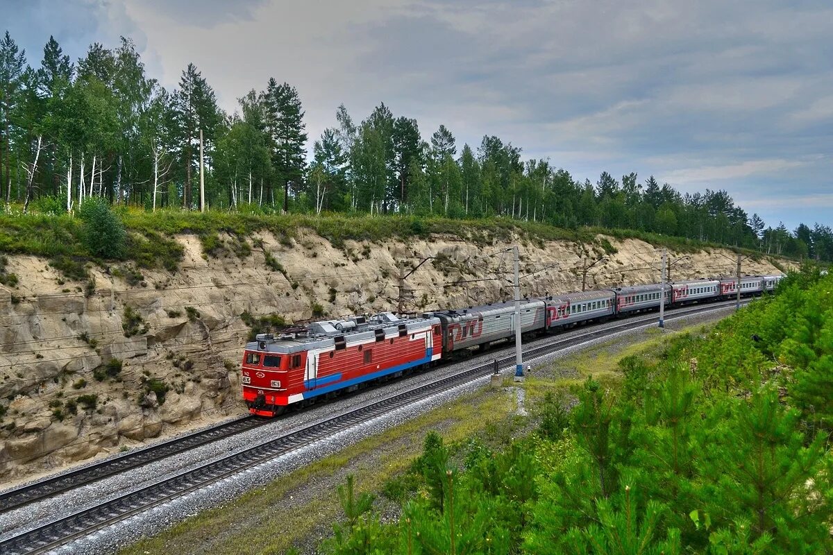 Железная дорога слюдянка утулик. Поезд электровоз. Восточно сибирская ржд. Всжд. Транссибирская магистраль ржд.