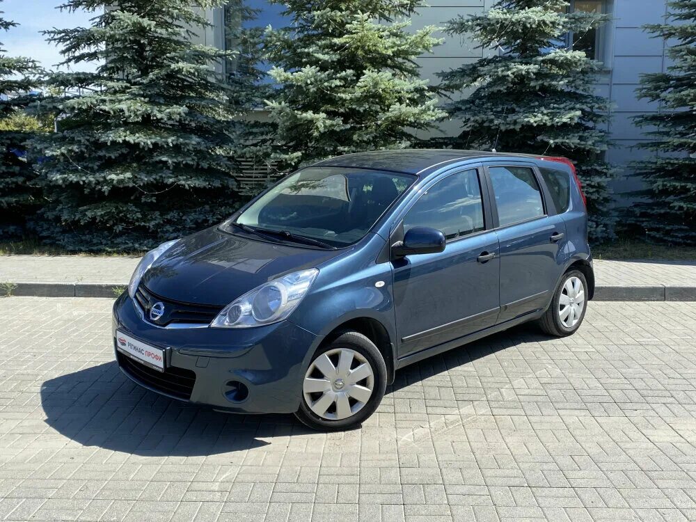 Nissan note серый. Ниссан ноут красный 2012. Nissan note 2012 1. Ниссан ноут фото. Ниссан ноут заводят.