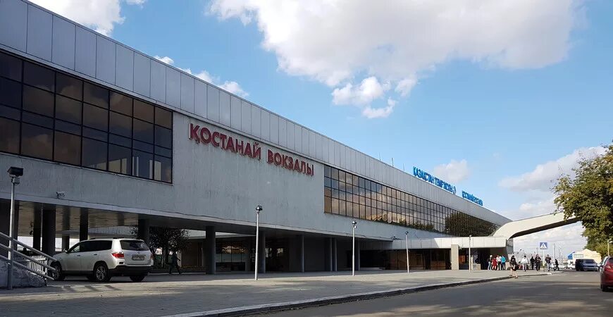 Торговый центр март костанай. Костанай город. Складская костанай. Французский центр костанай. Кустанай магазины.