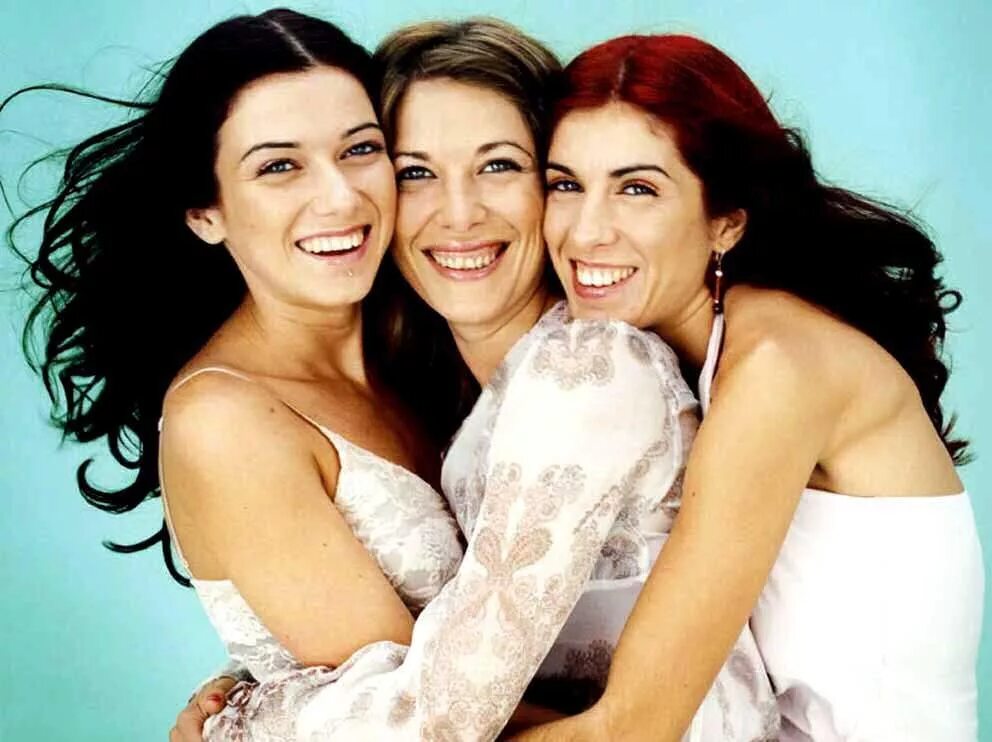 Песня las. Группа las ketchup. пилар муньос лас кетчуп. солистки лас кетчуп. лас кетчуп asereje.